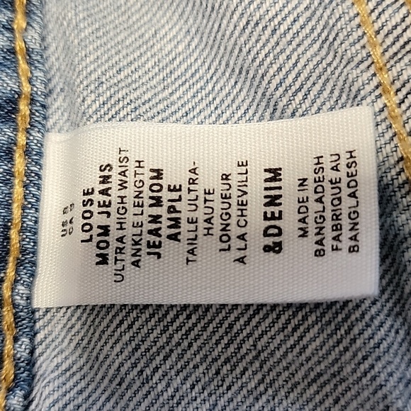 H&M  Size 8 Loose Mom Jeans, Light Wash, Distressed, Gently Used Condition - Picture 12 of 13